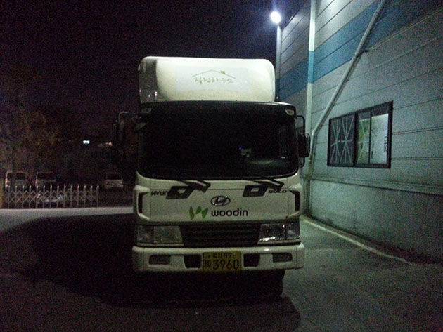 우딘숲몰딩도어(5톤윙바디 랩핑)/차량랩핑/(가격전화문의)